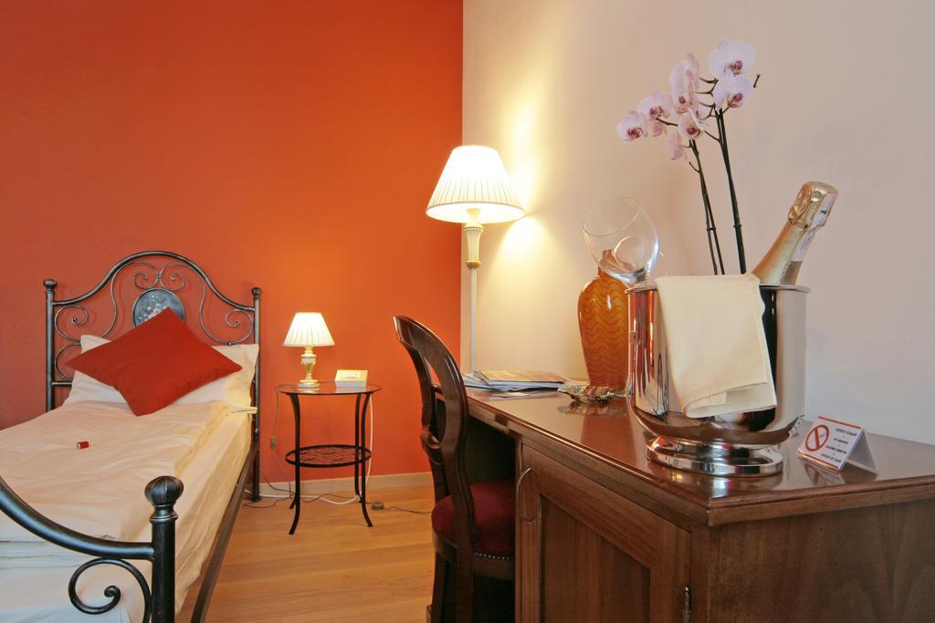 Locanda Al Ponte De Fero เยโซโล ภายนอก รูปภาพ